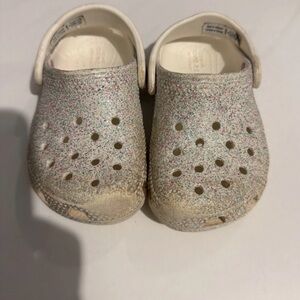 CROCS Kids Speckled Water Shoes